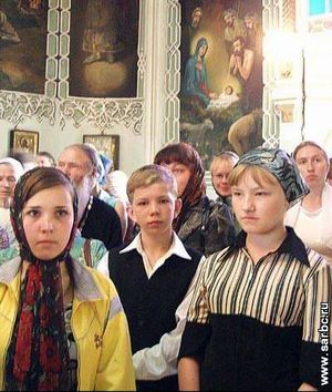 На съезде православной молодежи. Саратов, июнь 2004 г.