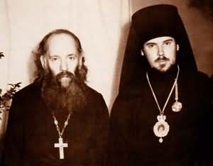 Епископ Таллинский и Эстонский Алексий с отцом - протоиереем Михаилом Ридигером. Таллин, 3 сентября 1961 г.