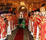 В понедельник Светлой седмицы Святейший Патриарх Кирилл совершил Божественную литургию в Успенском соборе Московского Кремля