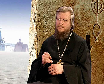 Священник Андрей Горячев