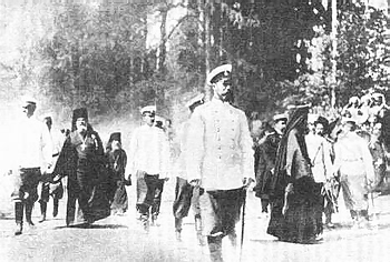 Саровские торжества 1903 г. На заднем плане - архимандрит Серафим (Чичагов)