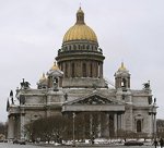Исаакиевский собор в Петербурге из-за капризов погоды стал белым