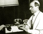 Ватиканский историк считает, что Пий XII был слишком малодушен перед лицом Гитлера