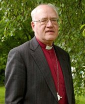 Бывший Архиепископ Кентерберийский заявил, что в странах Запада осуществляется «крестовый поход» против Христианства