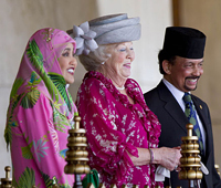 Королева Нидерландов выступила в защиту христиан Брунея