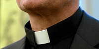 Два католических священника избиты в Париже