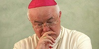 Ватикан проинформировал о деле бывшего папского нунция, осужденного за педофилию
