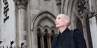 Христианские правозащитники в Британии поддерживают запрет на "бесполые" паспорта
