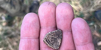 Папская свинцовая печать возрастом 650 лет обнаружена польским археологом-любителем