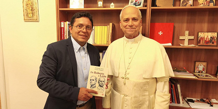 Старый друг папы Льва XIV издал книгу на испанском языке «От Роберта до Льва» о жизни понтифика Старый друг папы Льва XIV издал книгу на испанском языке «От Роберта до Льва» о жизни понтифика