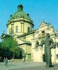 Памятник первопечатнику диакону Иоанну Федорову во Львове