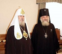 Его Святейшество наградил архиепископа Истринского Арсения орденом св. Иннокентия, Московского, II степени