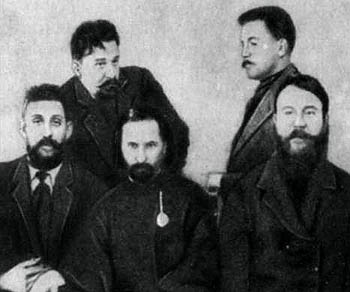 Г. Гапон (в центре). Фото из архива 