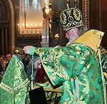 Святейший Патриарх Кирилл наградил ряд клириков Москвы