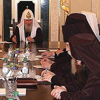 В Свято-Даниловом монастыре прошла рабочая встреча Святейшего Патриарха Алексия с архиереями Московского Патриархата