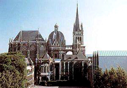 Ахен. Вид на собор