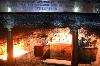Пещера св. пророка Илии на территории кармелитского монастыря на г. Кармил