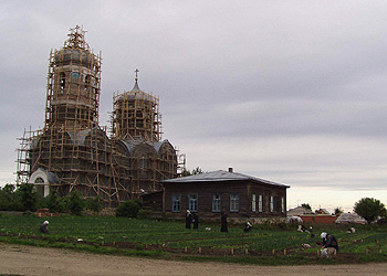 Монастырь в Колывани