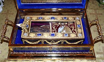 Ковчег с десницей св. Иоанна Предтечи. <BR>Фото - Ю.Клиценко, Седмица.Ru <BR>