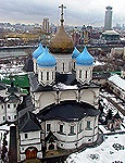 В Великий понедельник Святейший Патриарх Кирилл совершил вечернее богослужение в Новоспасском монастыре
