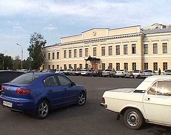 Здание гимназии, в которой получил образование Н. С. Лесков 
