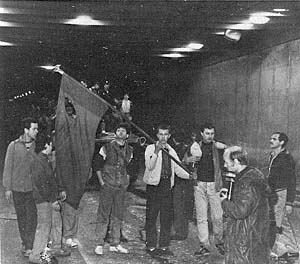 Август, 1991г. БТР в тоннеле в районе улицы Новый Арбат 