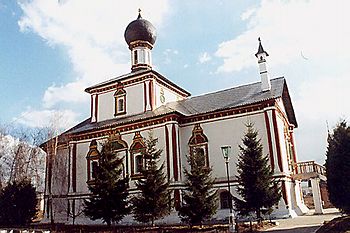 Троицкая церковь Свято-Троицкого Ново-Голутвина монастыря