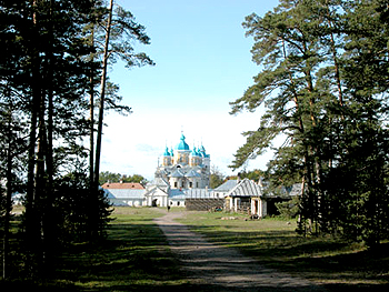 Вид на Коневский Рождество-Богородицкий монастырь