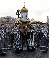 Святейший Патриарх Кирилл совершил утреню с Чином погребения в Храме Христа Спасителя