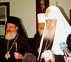 Архиепископ Афинский и всея Эллады Христодул во время визита в Россию, 2001 г.