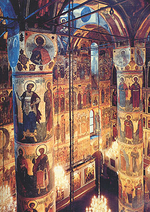Интерьер Успенского собора Московского Кремля