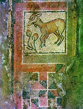 Фрагмент мозаики пола церкви в Бичвинте, IV-V вв.