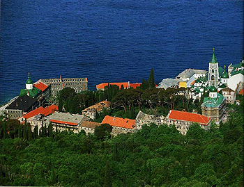 Русский на Святой горе Афон Свято-Пантелеимонов монастырь (Фото - сайт 