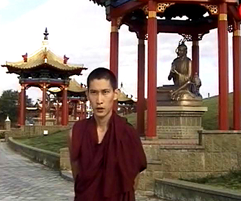 Лама Логсан Тогбе, служитель Золотой обители Будды Шакья-Муни