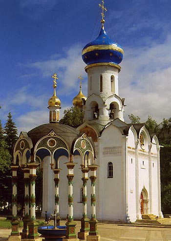 Троице-Сергиева Лавра. Сень над крестом 