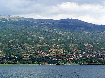 Берега Охридского озера