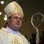 Архиепископ Паоло Пецци призвал католических священников не конкурировать с православными пастырями