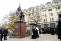 Святейший Патриарх Кирилл и Святейший Патриарх Ириней освятили в Белграде памятник царю-страстотерпцу Николаю II
