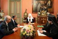 Святейший Патриарх Кирилл встретился с послом Государства Палестина в России Фаедом Мустафой