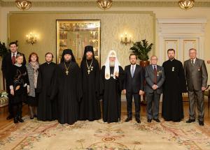Святейший Патриарх Кирилл вручил награды сотрудникам Московской Патриархии, отмечающим знаменательные даты в 2017 году