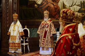 В день памяти святых равноапостольных Мефодия и Кирилла Святейший Патриарх Кирилл совершил Литургию в Храме Христа Спасителя в Москве