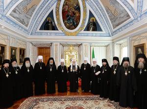 Святейший Патриарх Кирилл удостоил наград ряд архиереев