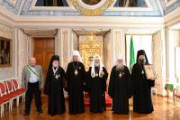 Святейший Патриарх Кирилл вручил церковные награды ряду архиереев, отмечающих в этом году юбилейные даты