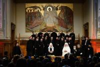 Святейший Патриарх Кирилл посетил в Бухаресте концерт Национального фестиваля-конкурса церковной музыки «Хвалите Господа!»