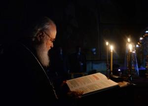 В канун четверга Страстной седмицы Святейший Патриарх Кирилл принял участие в вечернем богослужении в Заиконоспасском ставропигиальном монастыре