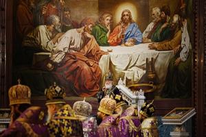 В Великий Четверток Святейший Патриарх Кирилл совершил Литургию и чин освящения мира в Храме Христа Спасителя