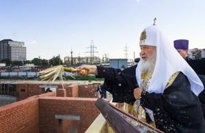 Святейший Патриарх Кирилл освятил место строительства Успенского храма в Калининграде
