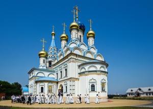 Святейший Патриарх Кирилл освятил московский храм в честь иконы Божией Матери «Неувядаемый Цвет» в поселке Рублево