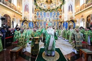 Святейший Патриарх Кирилл совершил великое освящение Успенского собора Саровской пустыни