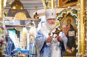 В праздник Покрова Пресвятой Богородицы Святейший Патриарх Кирилл совершил Литургию в Покровском ставропигиальном монастыре